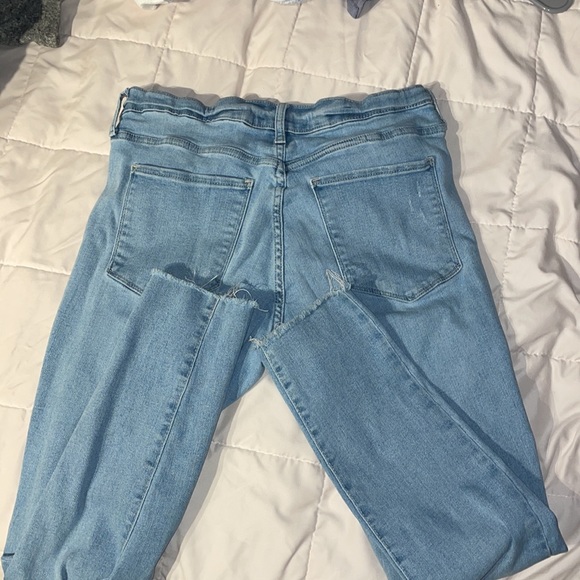 GAP distressed skinny jeans - Picture 2 of 2